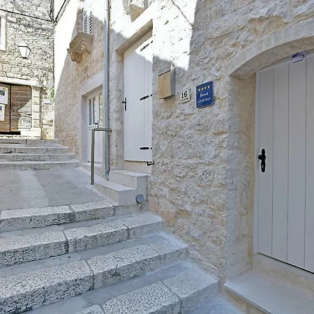 Pupi's Heritage Apartamento Hvar Town